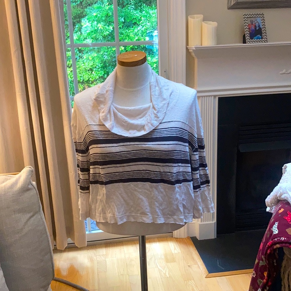 Free people shirt top with size S stretchy